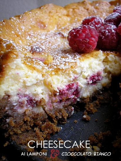 Cheesecake ai lamponi e cioccolato bianco