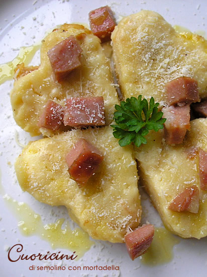 Cuoricini di semolino con mortadella