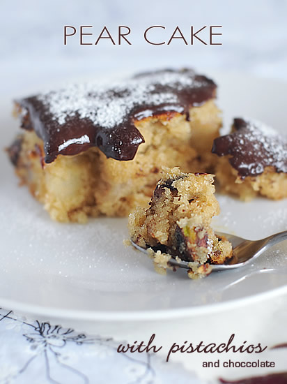Pear and chocolate semolina dessert