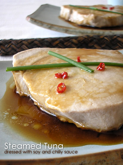 Steamed tuna dressed with soy and chilli sauce
